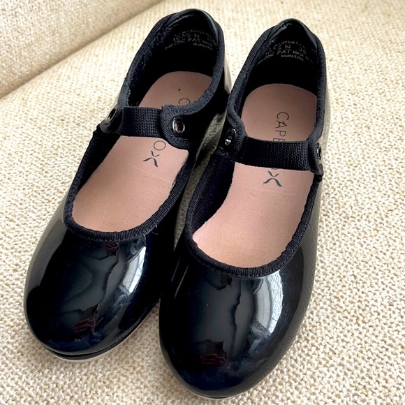 Capezio Other - Capezio girls patent leather tap shoes size 10.5
